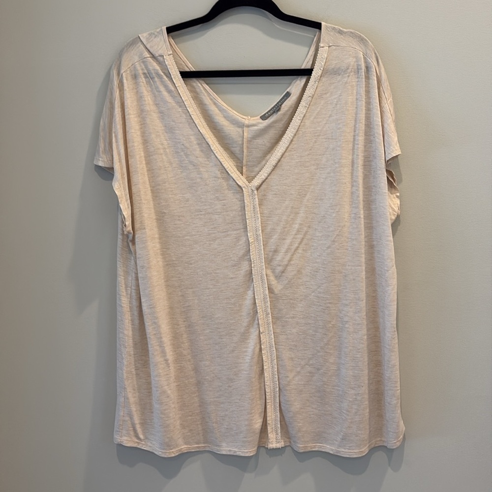 Daniel Rainn Adelisa Fringe Detail V-Neck Knit Tee - Size XL